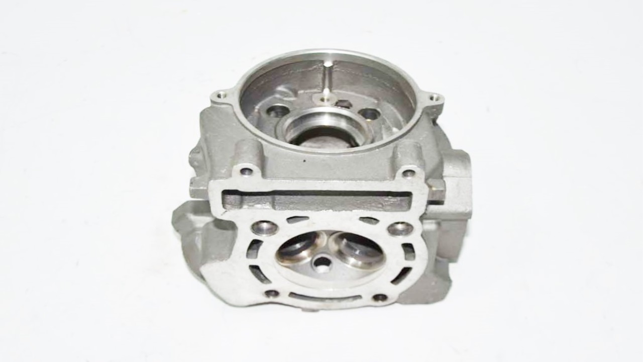 SİLİNDİR ÜST KAPAK ( LH 600 )